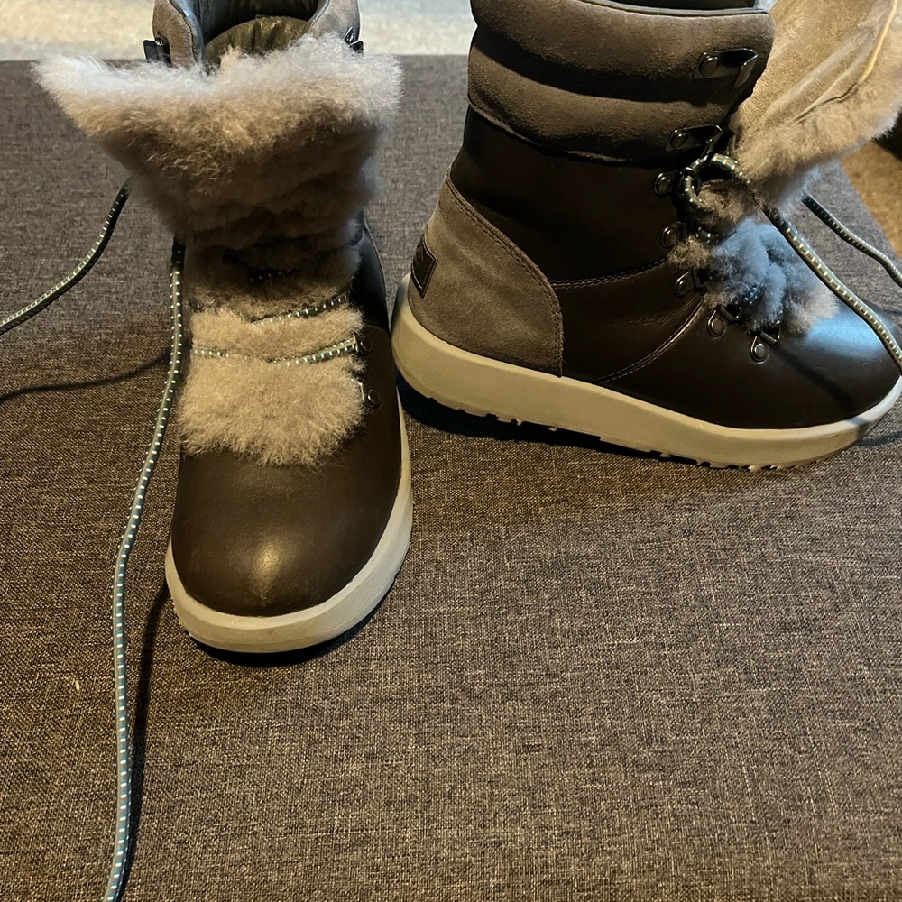 Ugg boots worn once